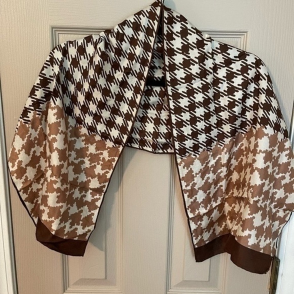 Echo Vintage Houndstooth Long Scarf
